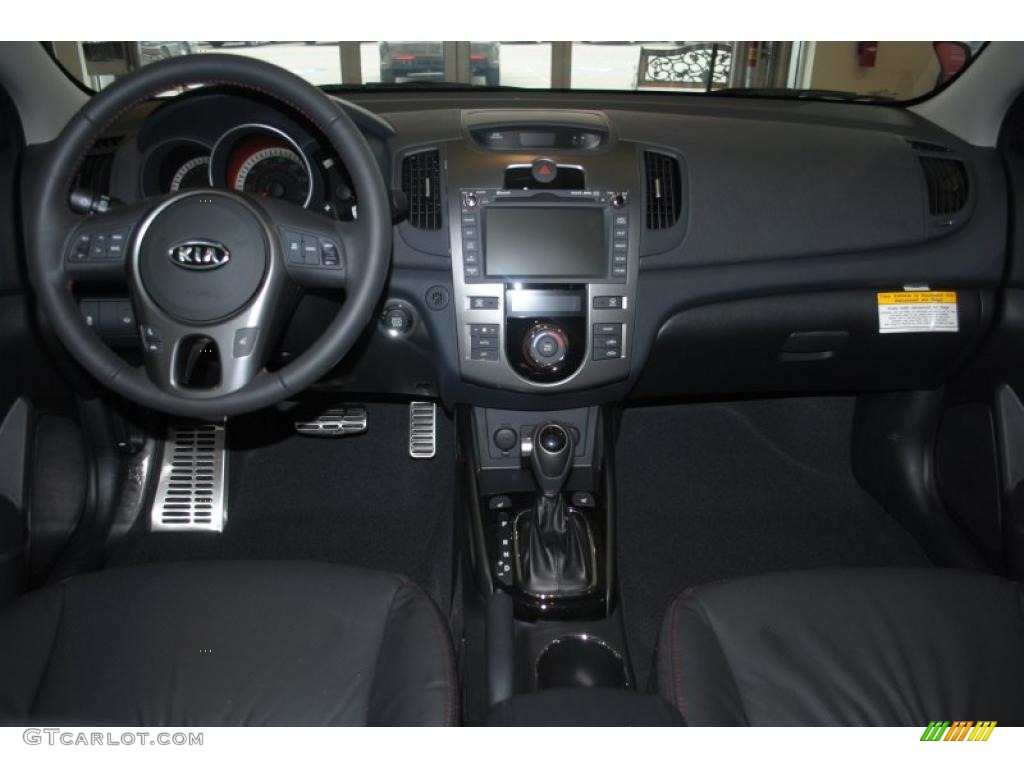 2011 Kia Forte SX Black Dashboard Photo #40010658