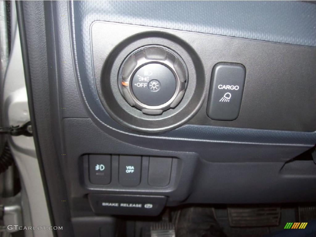 2009 Honda Ridgeline RTL Controls Photo #40010842