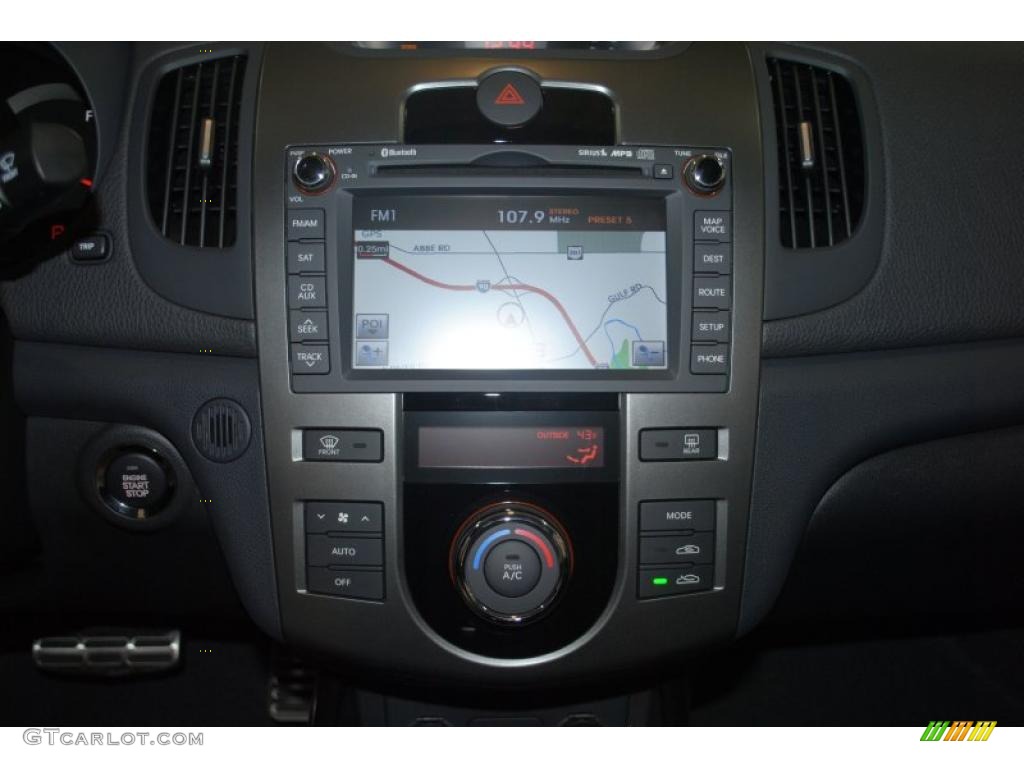 2011 Kia Forte SX Controls Photo #40010990