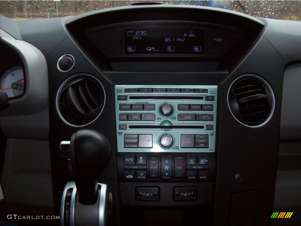2009 Honda Pilot EX-L 4WD Controls Photo #40011274