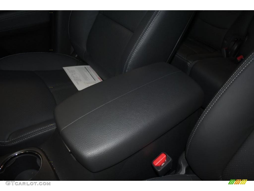 2011 Sorento EX V6 AWD - Ebony Black / Black photo #47