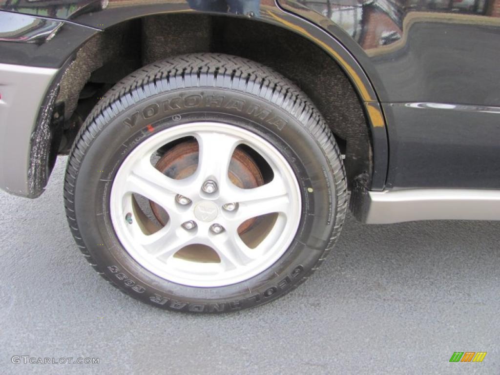 2003 Mitsubishi Outlander LS 4WD Wheel Photos