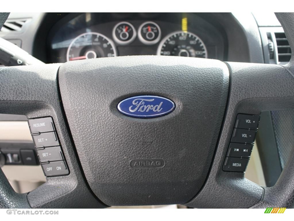 2006 Fusion SE - Silver Frost Metallic / Medium Light Stone photo #16