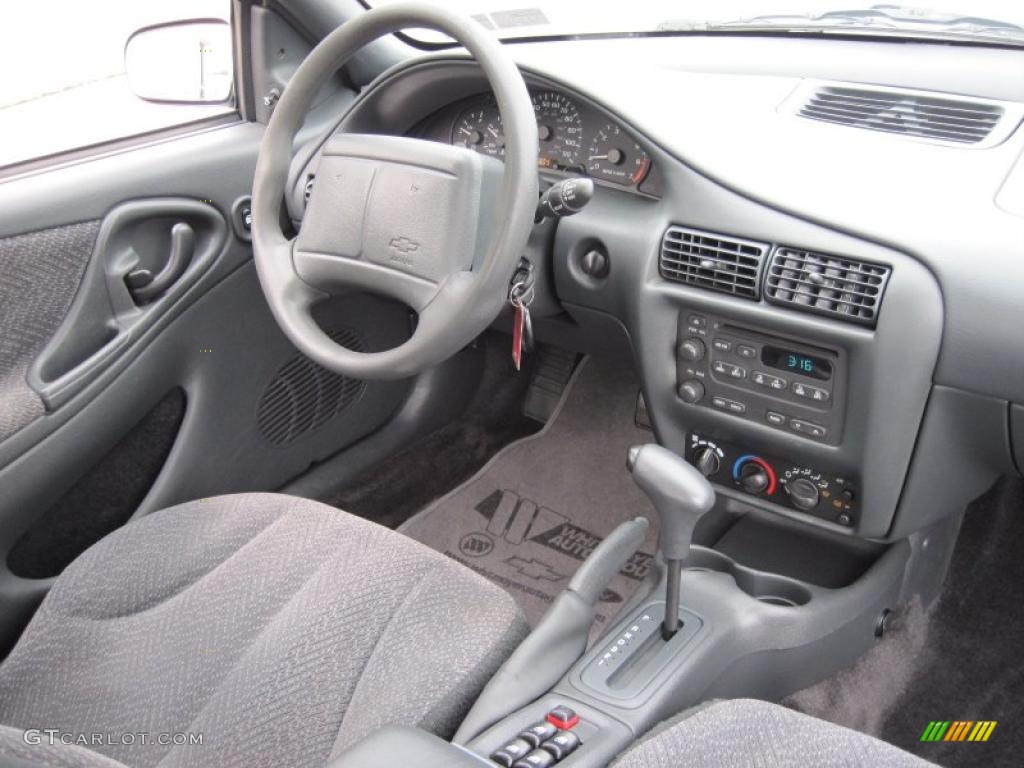 2002 Chevrolet Cavalier LS Sedan Neutral Dashboard Photo #40022302