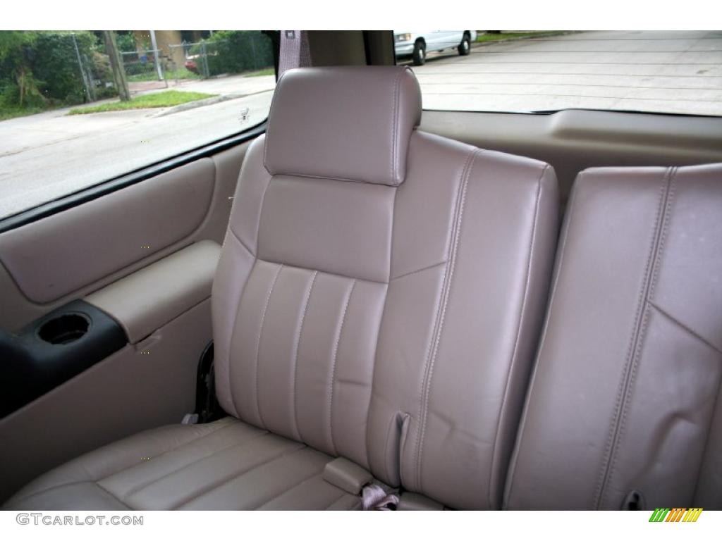 Neutral Interior 2000 Chevrolet Venture LT Photo #40024594