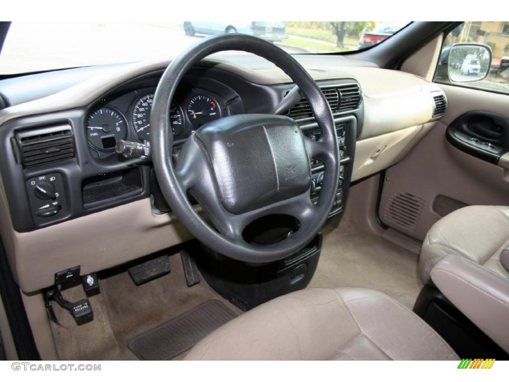 Neutral Interior 2000 Chevrolet Venture LT Photo #40024714
