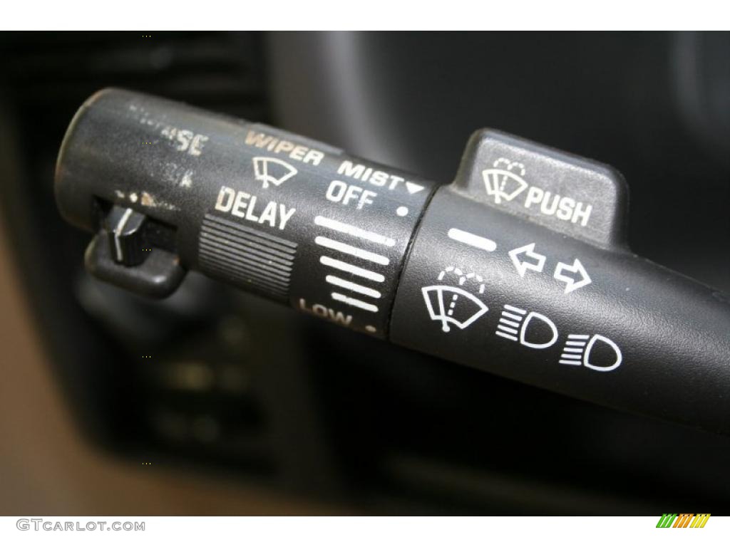 2000 Chevrolet Venture LT Controls Photo #40024866
