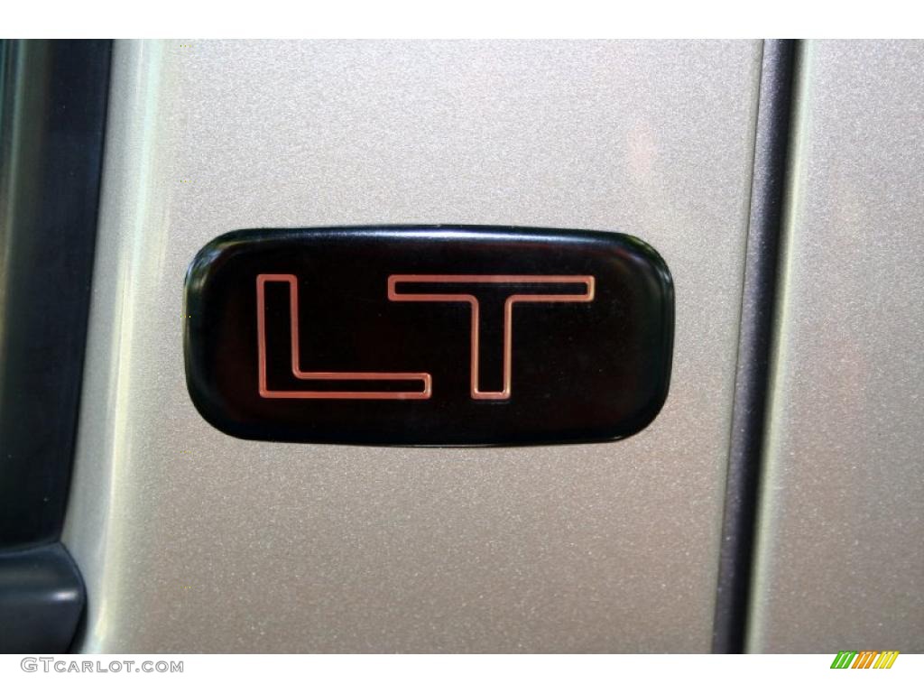 2000 Chevrolet Venture LT Marks and Logos Photo #40024914