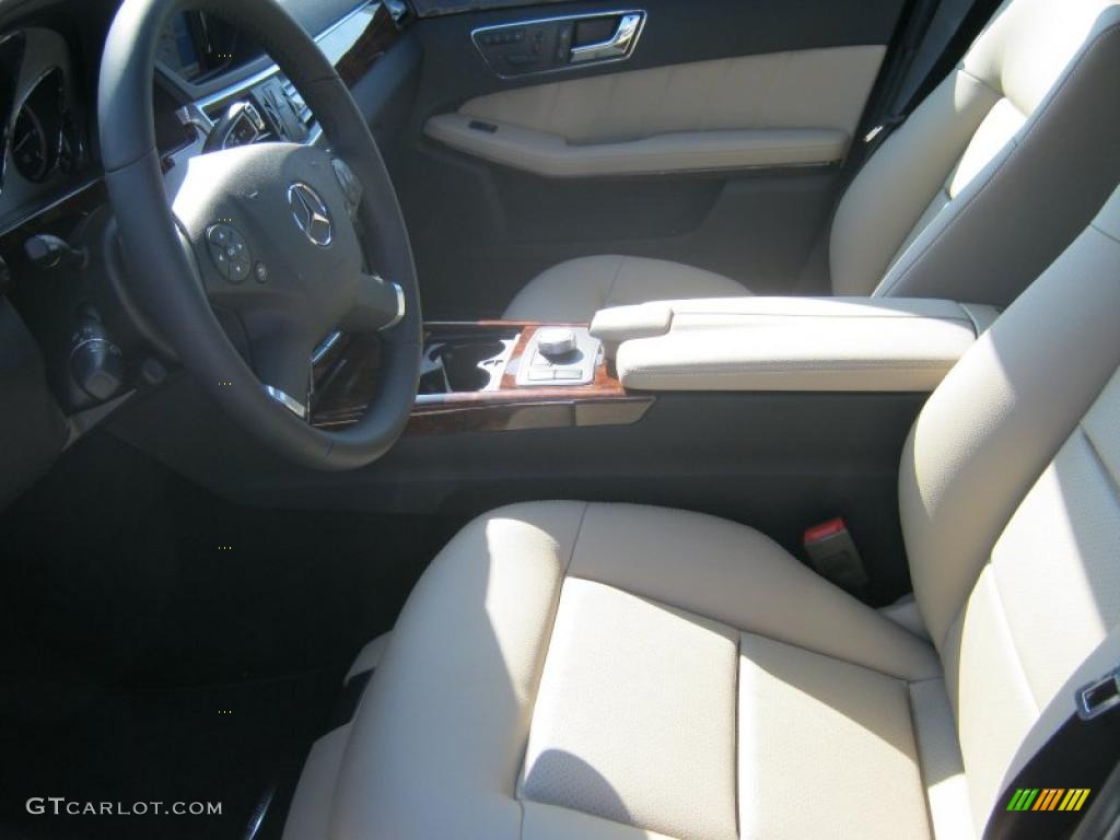 Almond/Mocha Interior 2011 Mercedes-Benz E 350 BlueTEC Sedan Photo #40025170