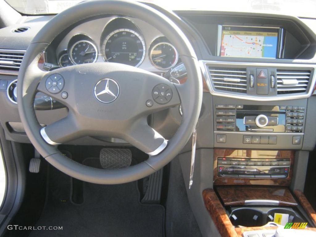 2011 Mercedes-Benz E 350 BlueTEC Sedan Navigation Photo #40025185