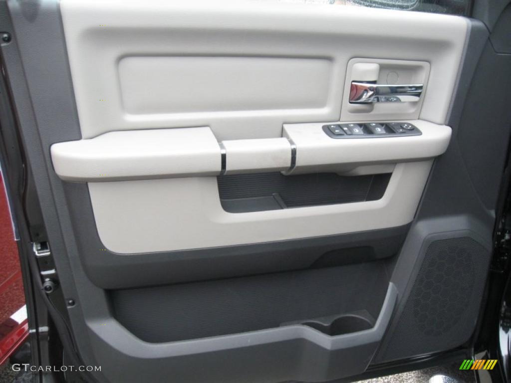 2011 Ram 1500 Big Horn Quad Cab 4x4 - Brilliant Black Crystal Pearl / Dark Slate Gray/Medium Graystone photo #6