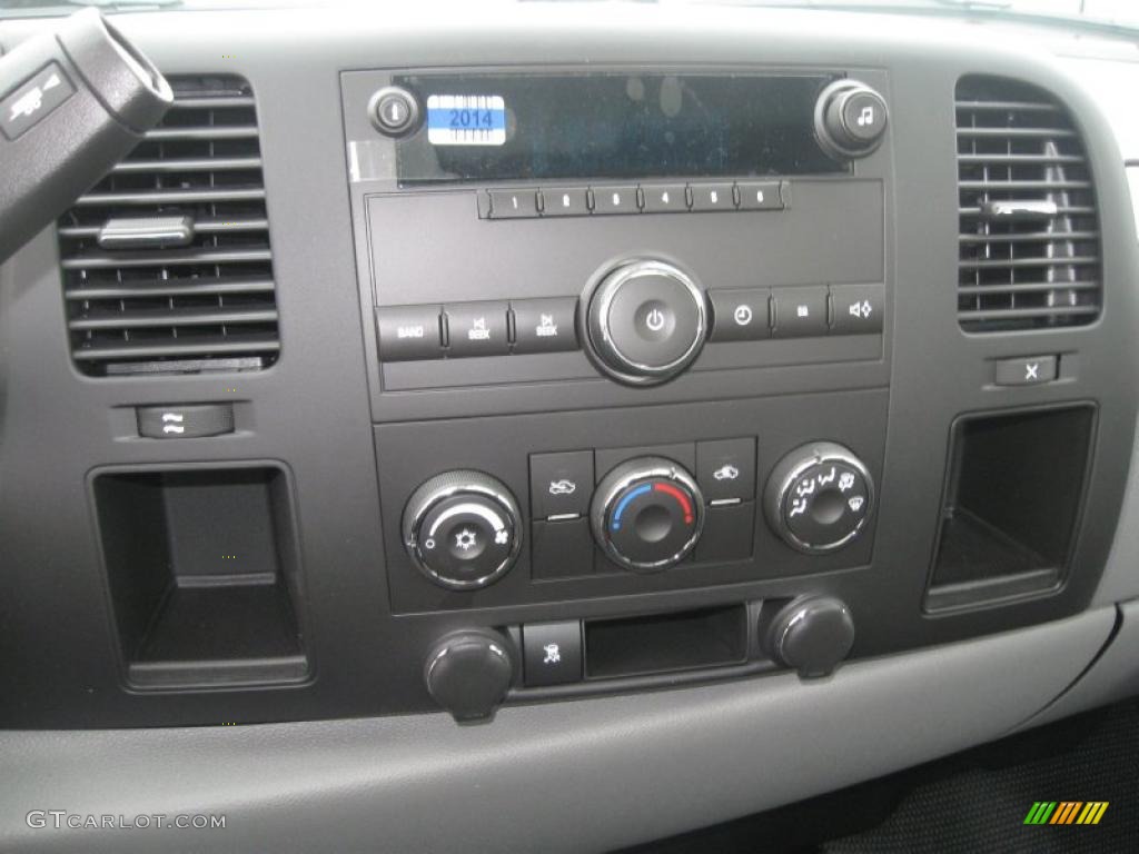 2011 Chevrolet Silverado 1500 Regular Cab 4x4 Controls Photo #40026006