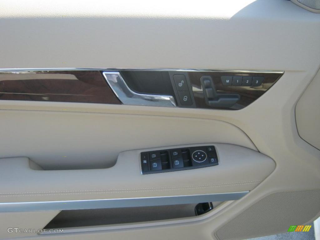 2011 Mercedes-Benz E 550 Coupe Almond/Mocha Door Panel Photo #40027082