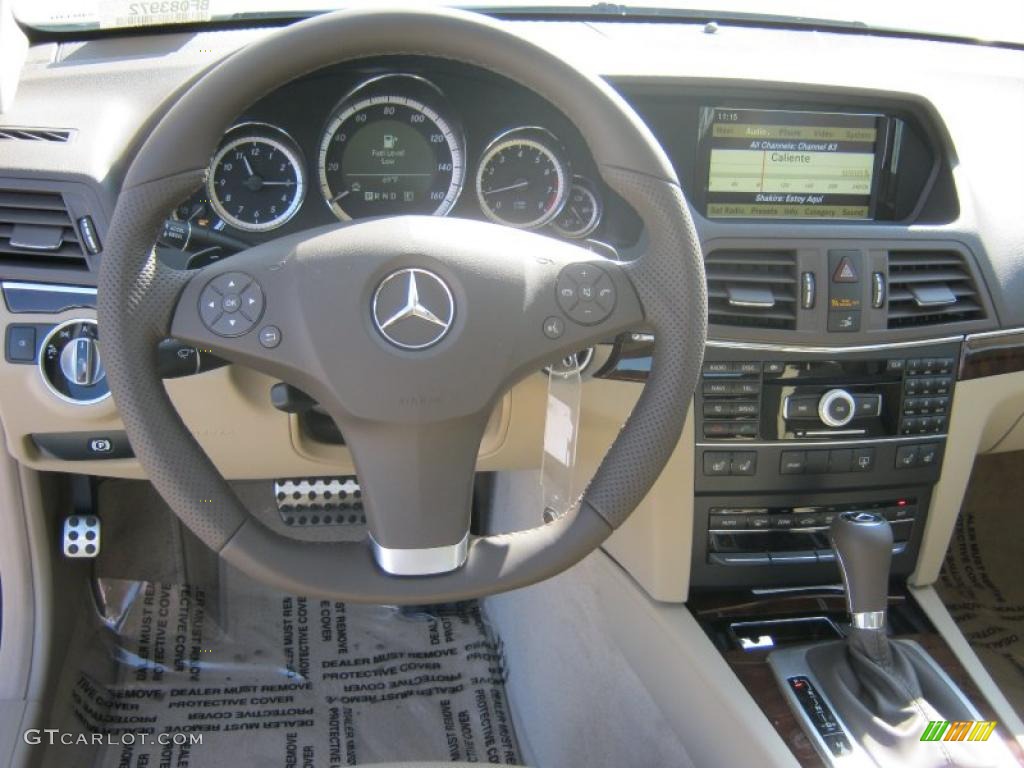 2011 Mercedes-Benz E 550 Coupe Almond/Mocha Dashboard Photo #40027114