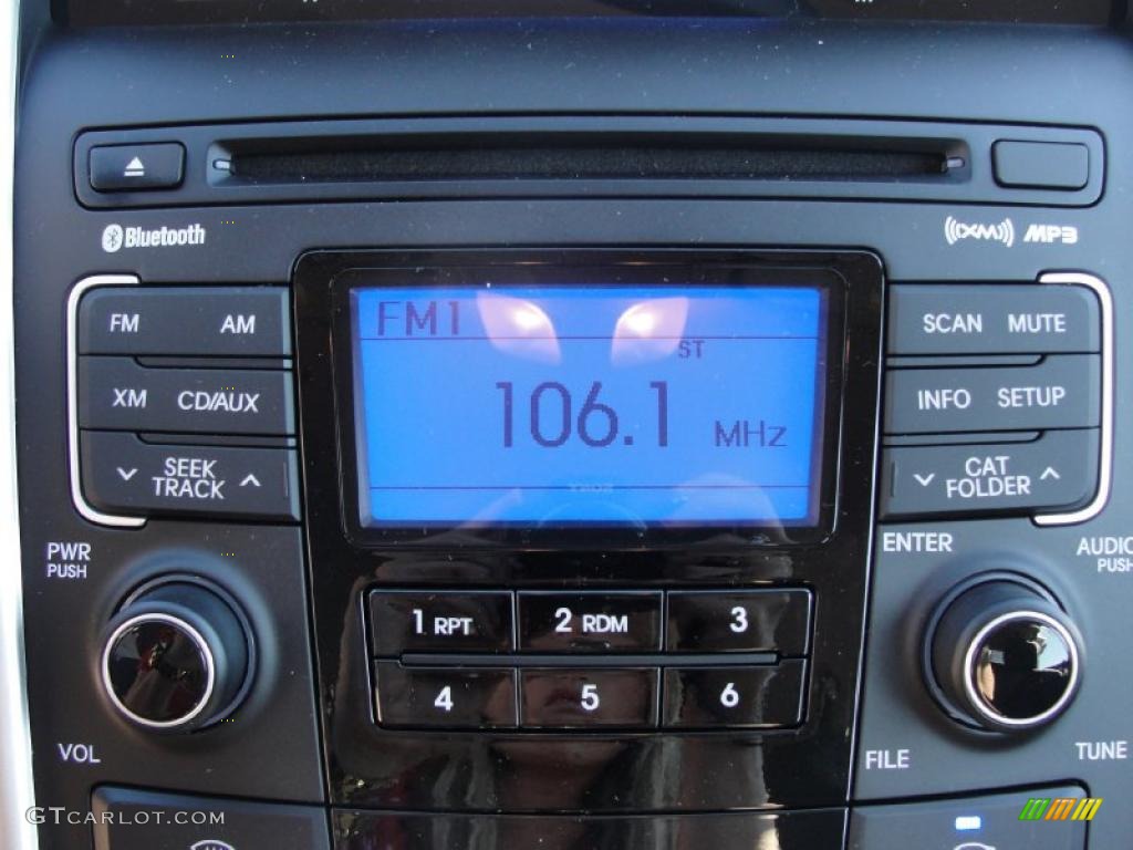 2011 Hyundai Sonata GLS Controls Photo #40028926