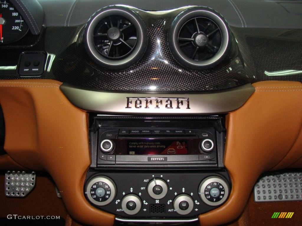 2010 Ferrari 599 GTB Fiorano 231 Controls Photo #40032914