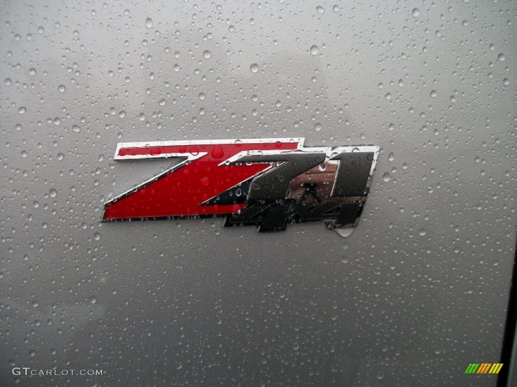 2011 Chevrolet Suburban LT 4x4 Marks and Logos Photo #40033754