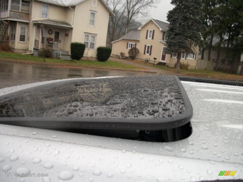 2011 Suburban LT 4x4 - Sheer Silver Metallic / Light Titanium/Dark Titanium photo #52