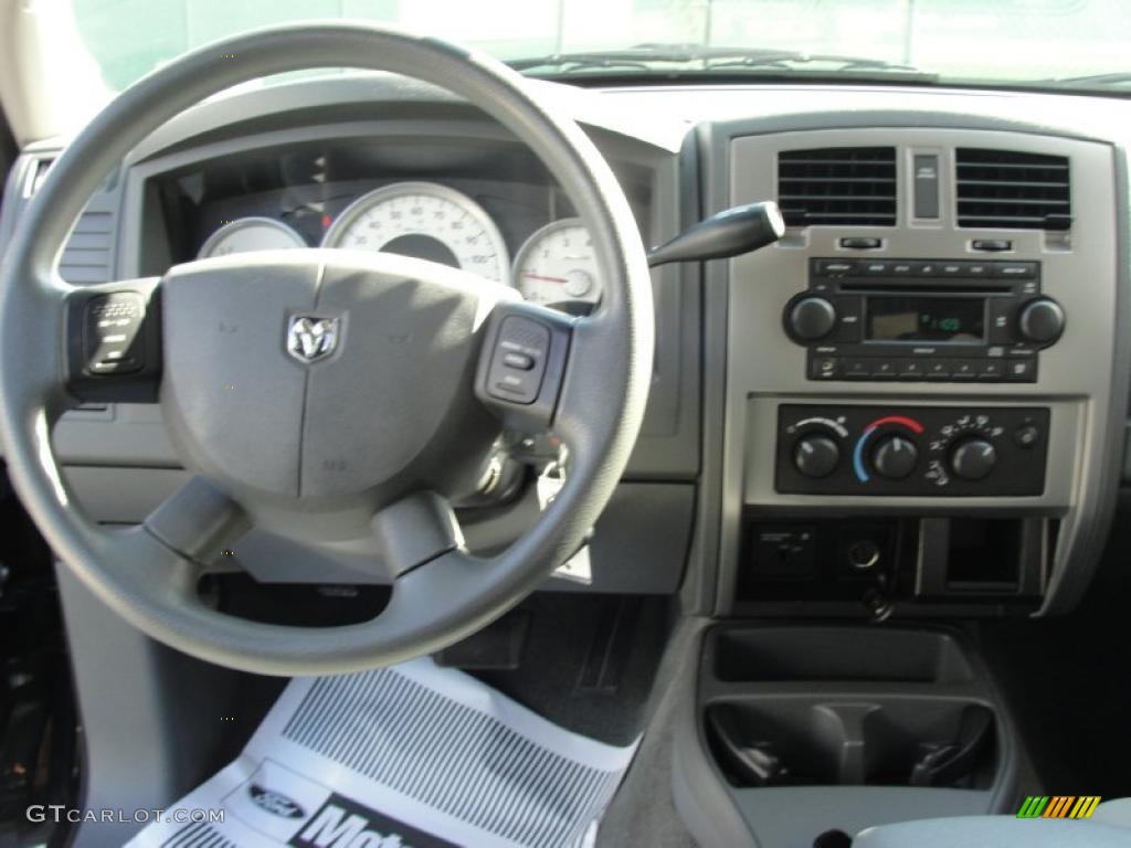 2007 Dodge Dakota SLT Club Cab Medium Slate Gray Dashboard Photo #40035862