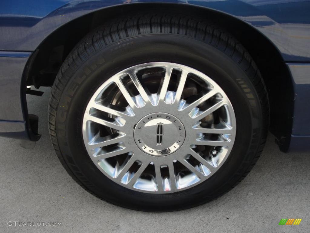 2007 Lincoln Town Car Signature Limited Wheel Photo #40036130
