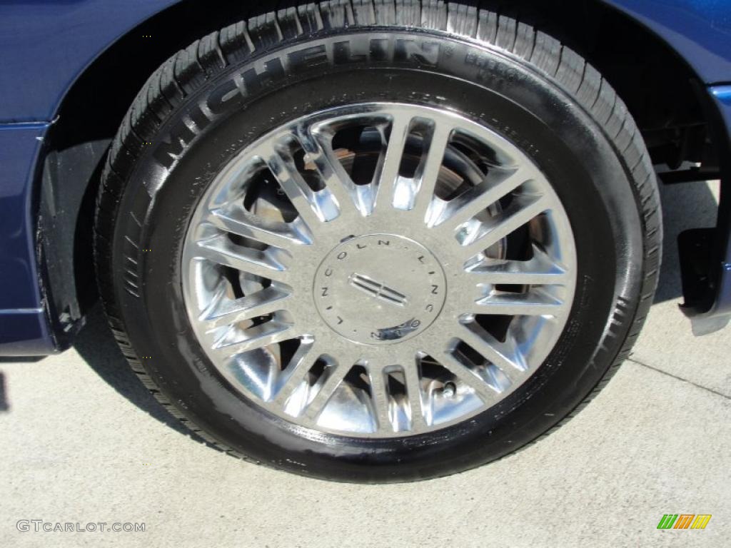 2007 Lincoln Town Car Signature Limited Wheel Photo #40036166