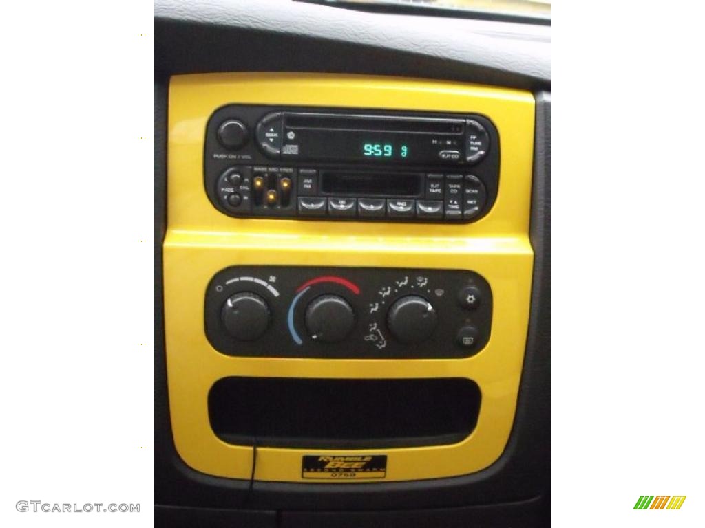 2005 Ram 1500 SLT Rumble Bee Regular Cab 4x4 - Solar Yellow / Dark Slate Gray photo #26