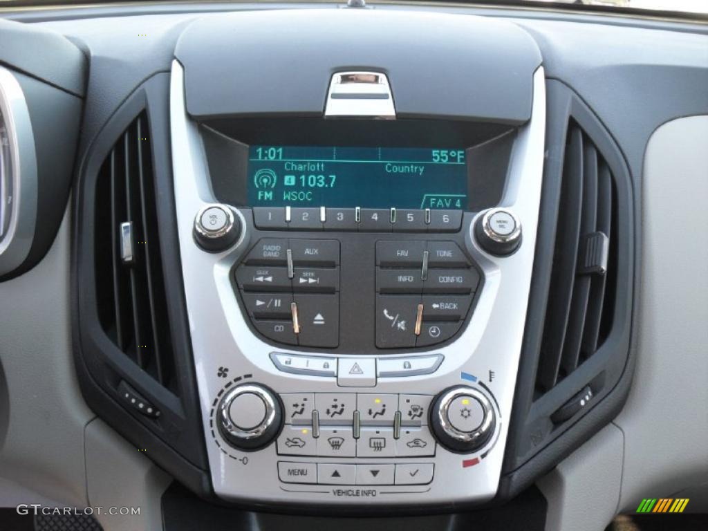 2010 Equinox LT - Silver Ice Metallic / Jet Black/Light Titanium photo #12