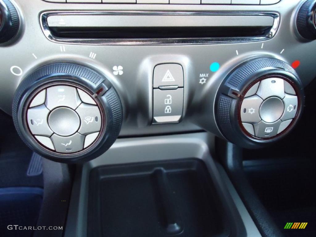 2010 Chevrolet Camaro LT Coupe Controls Photo #40037462