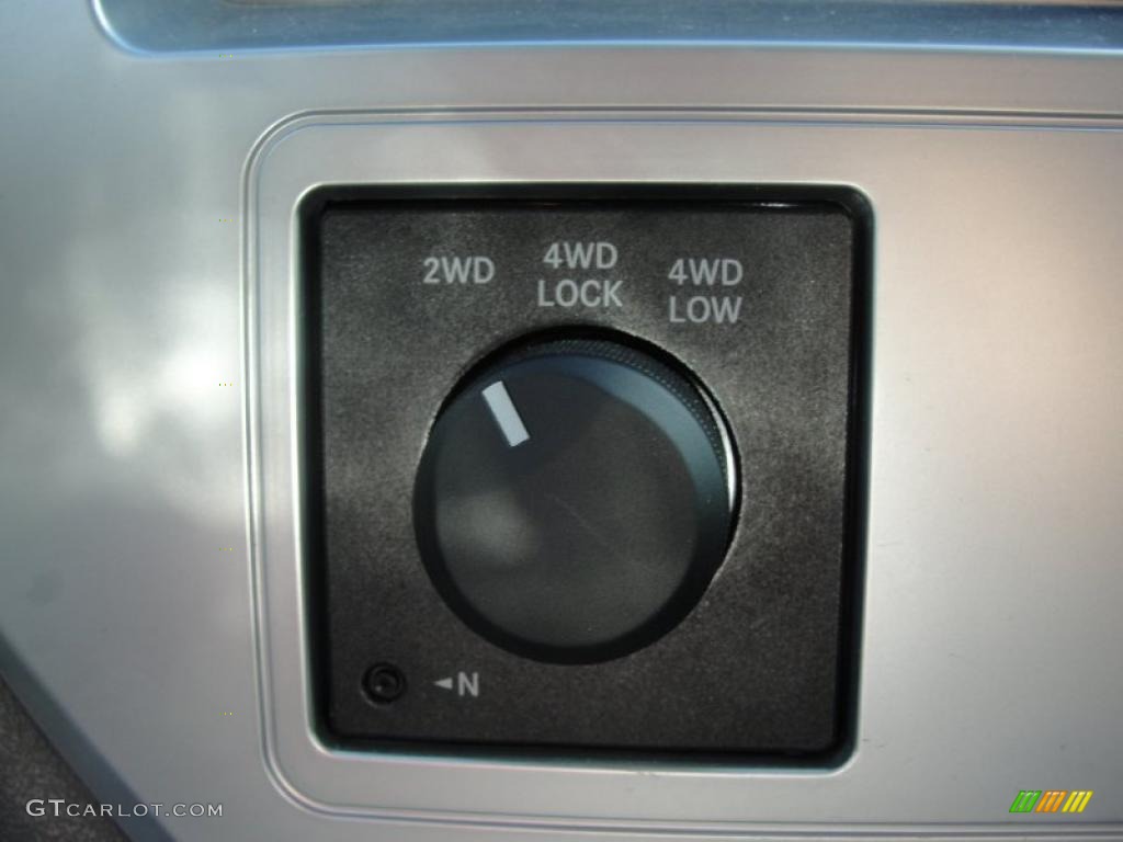 2009 Dodge Ram 2500 Laramie Mega Cab 4x4 Controls Photo #40038210