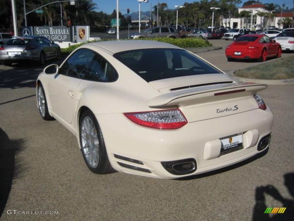 Cream White 2011 Porsche 911 Turbo S Coupe Exterior Photo #40038486
