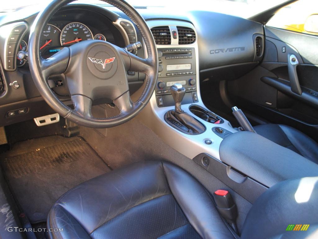 2005 Chevrolet Corvette Coupe Ebony Dashboard Photo #40039762