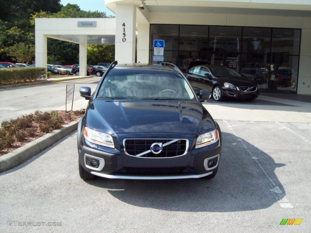 2011 Caspian Blue Metallic Volvo XC70 3.2 40004043 Photo 2 GTCarLot