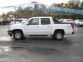 2005 Summit White Chevrolet Avalanche LT 4x4  photo #2