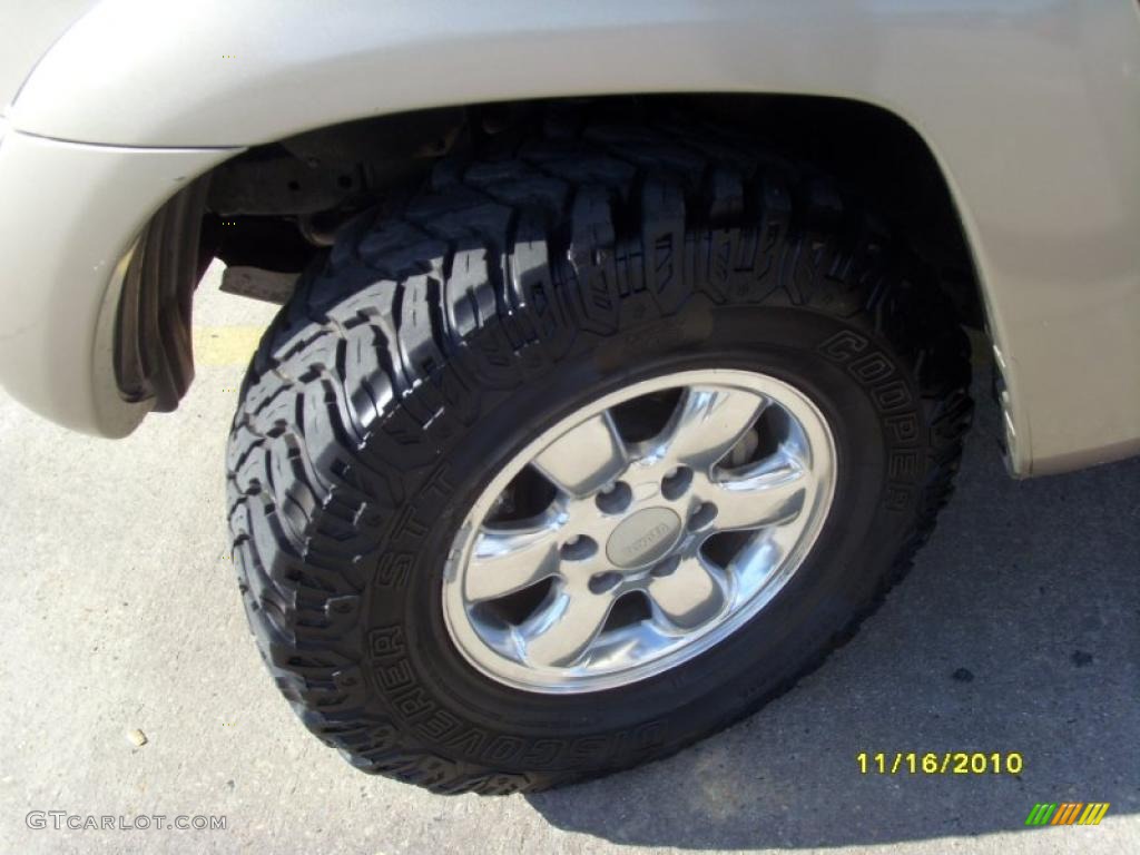 2007 Tacoma V6 Double Cab 4x4 - Desert Sand Mica / Taupe photo #15