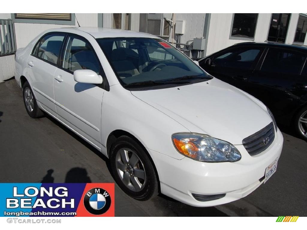 2004 Corolla LE - Super White / Light Gray photo #1