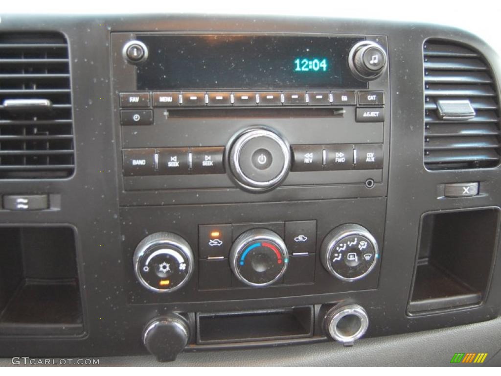 2008 Chevrolet Silverado 3500HD Regular Cab Chassis Stake Truck Controls Photo #40045250