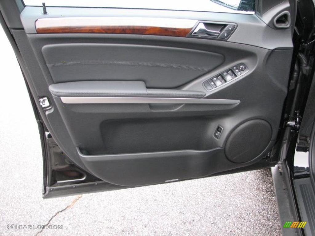2011 Mercedes-Benz ML 350 4Matic Black Door Panel Photo #40045398