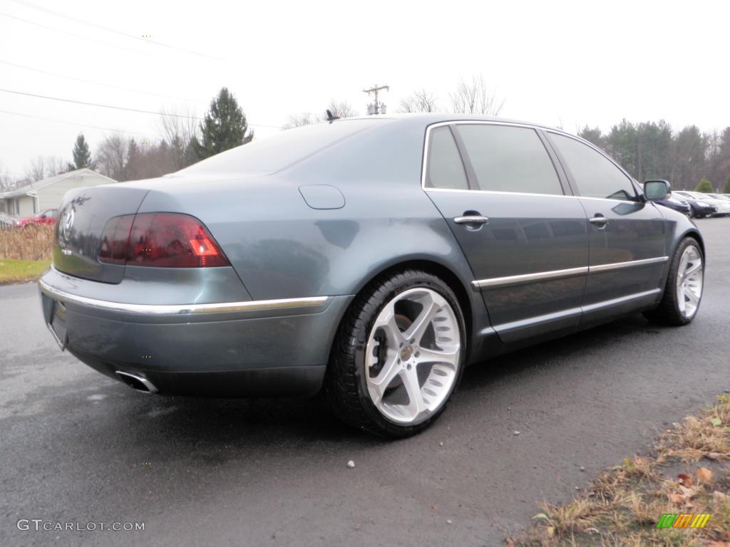 2004 Phaeton V8 4Motion Sedan - Coucou Grey / Anthracite photo #4