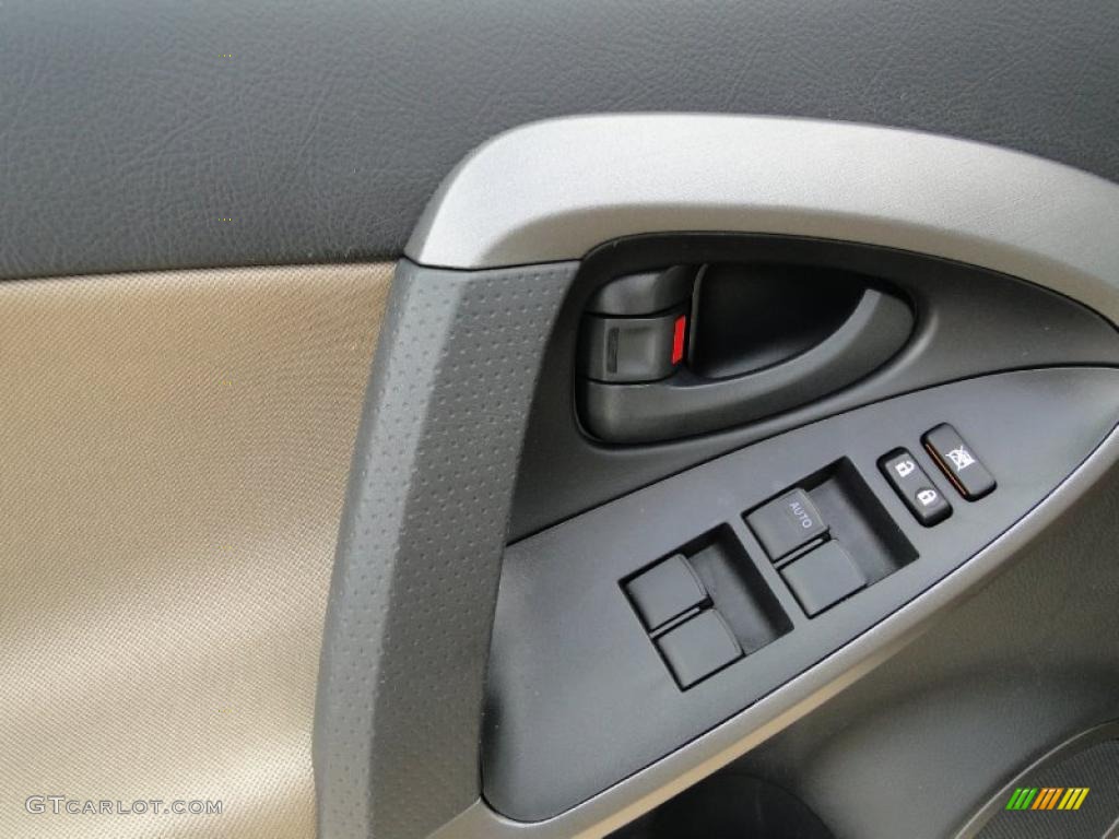2010 Toyota RAV4 I4 4WD Controls Photo #40047178