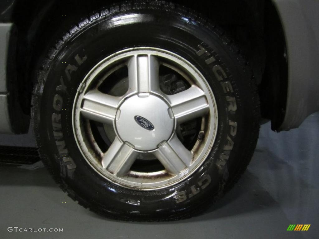 2002 Ford Escape XLS V6 4WD Wheel Photos