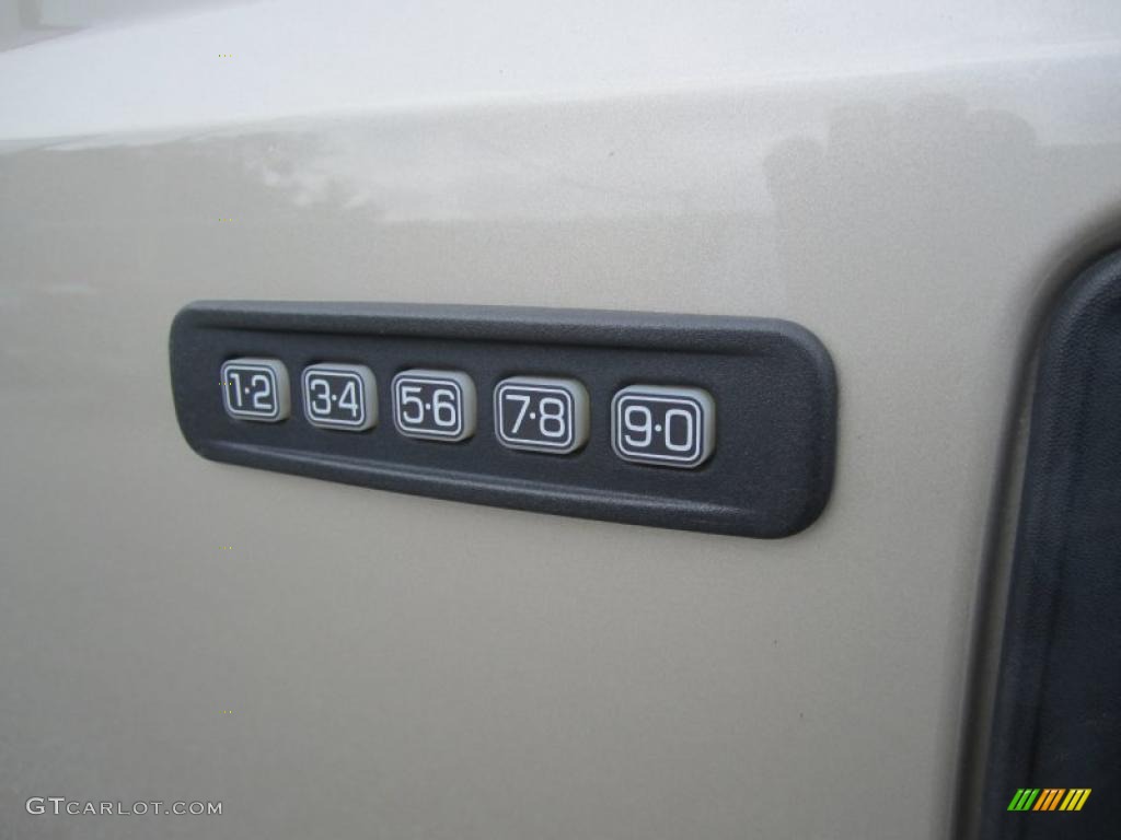 2008 Ford F350 Super Duty Lariat SuperCab 4x4 Controls Photo #40048346