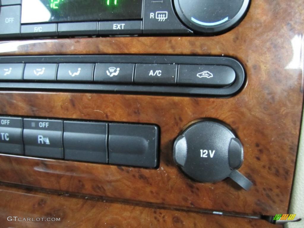 2006 Ford Five Hundred SEL AWD Controls Photo #40049034