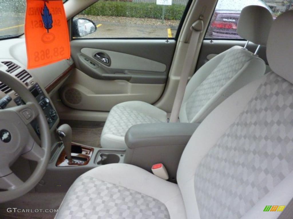 Neutral Interior 2004 Chevrolet Malibu LS V6 Sedan Photo #40051234