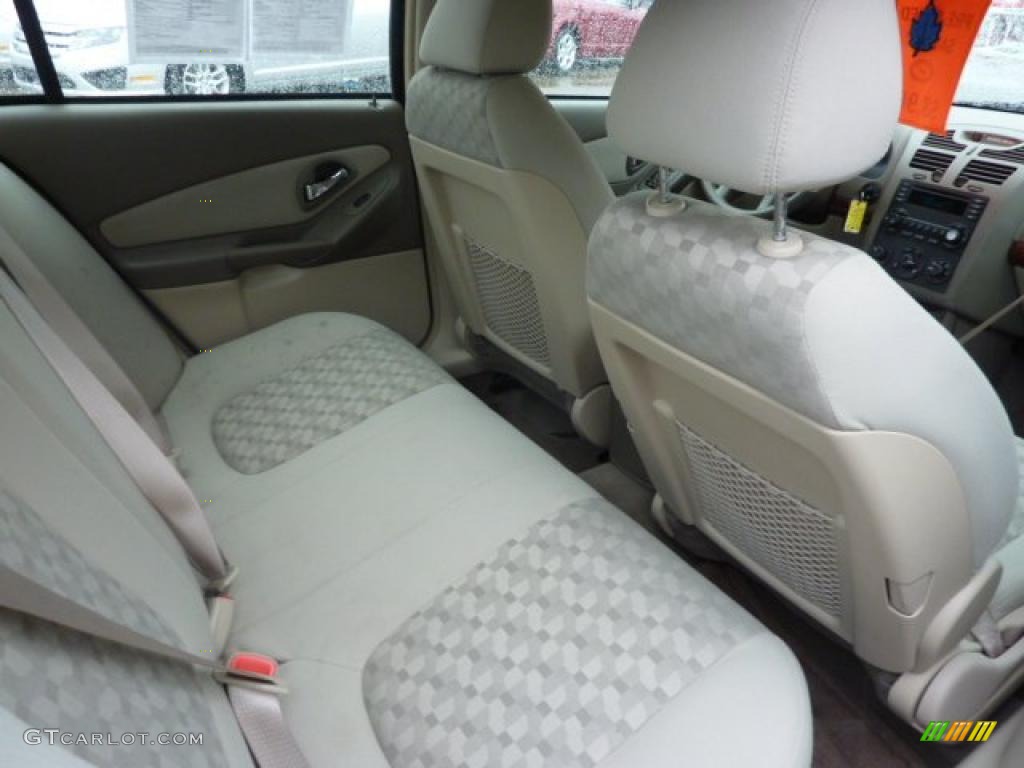 Neutral Interior 2004 Chevrolet Malibu LS V6 Sedan Photo #40051275