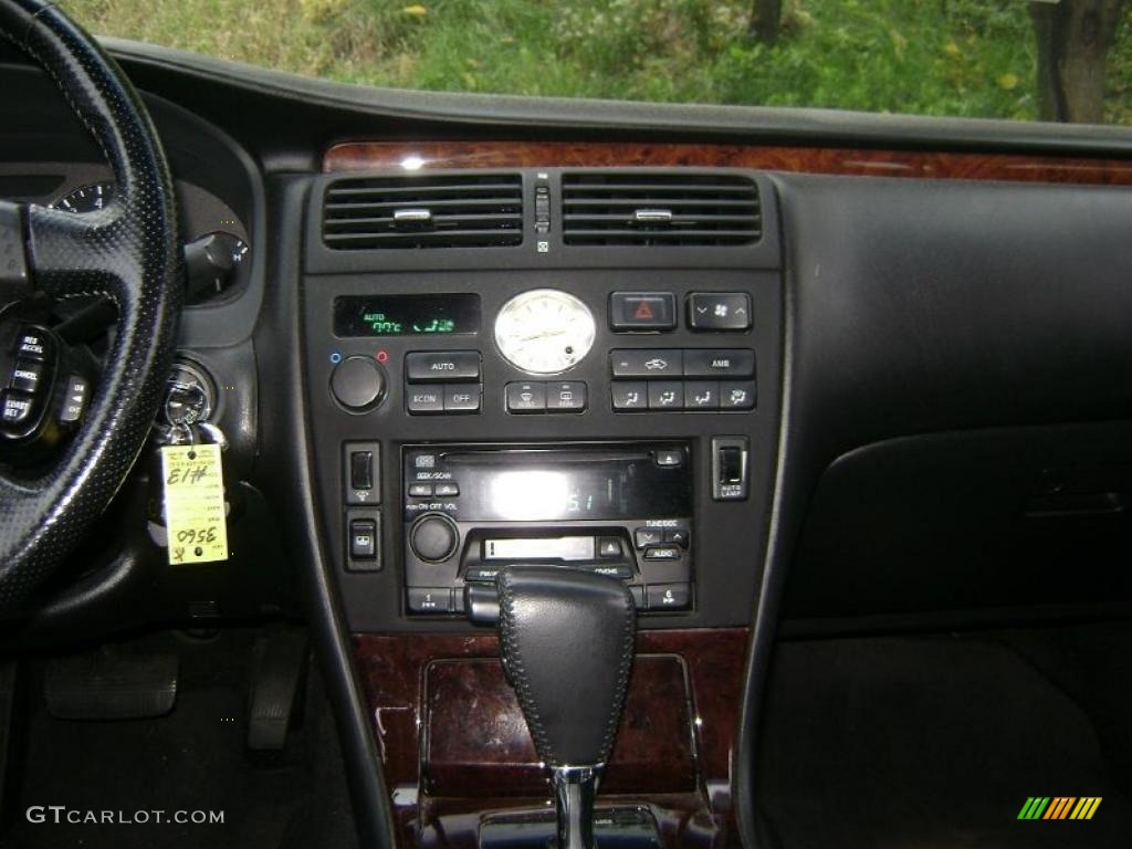 1999 Infiniti Q 45 t Sedan Controls Photo #40052430