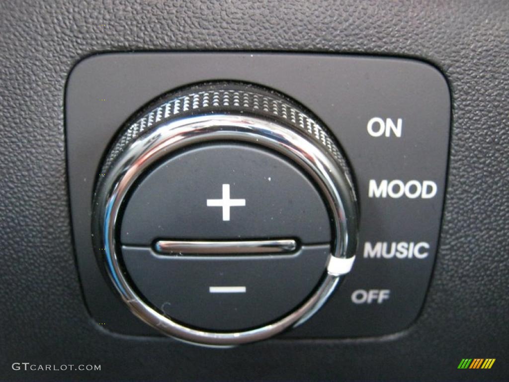 2010 Kia Soul + Controls Photo #40053600