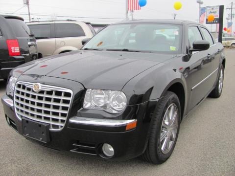2008 Chrysler 300 Limited AWD Data, Info and Specs