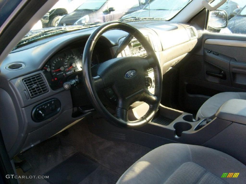 2004 Explorer XLT 4x4 - Dark Blue Pearl Metallic / Graphite photo #11