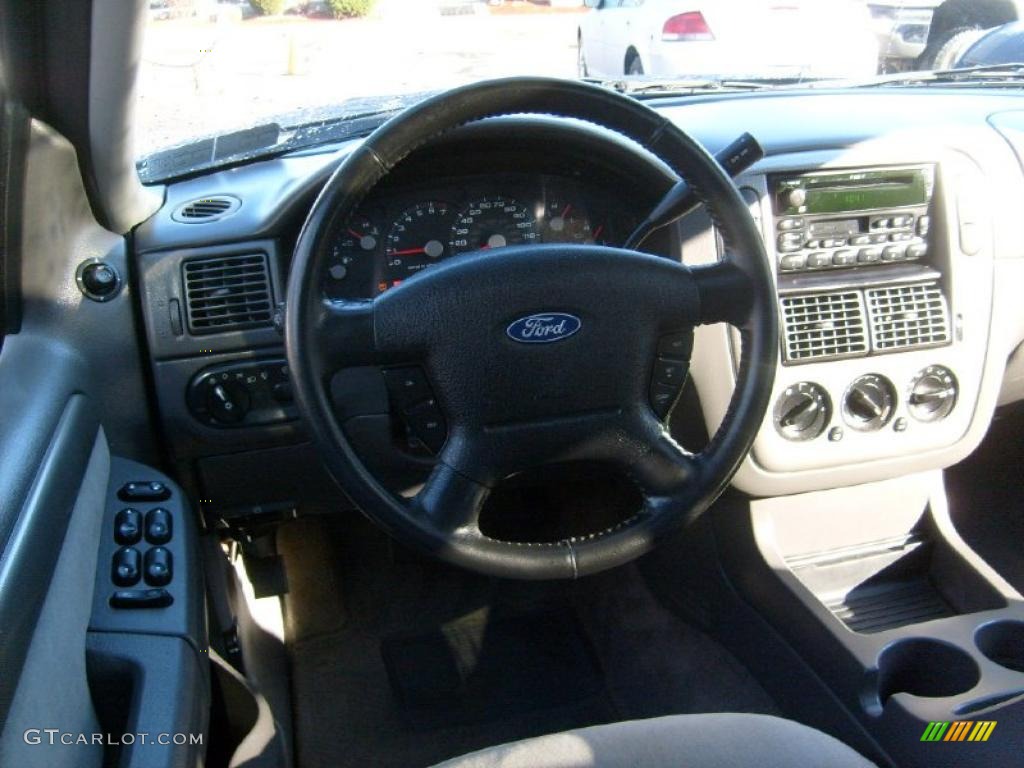 2004 Explorer XLT 4x4 - Dark Blue Pearl Metallic / Graphite photo #15
