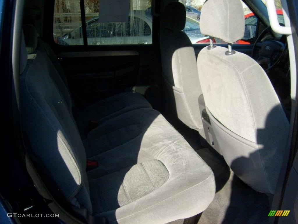 2004 Explorer XLT 4x4 - Dark Blue Pearl Metallic / Graphite photo #18